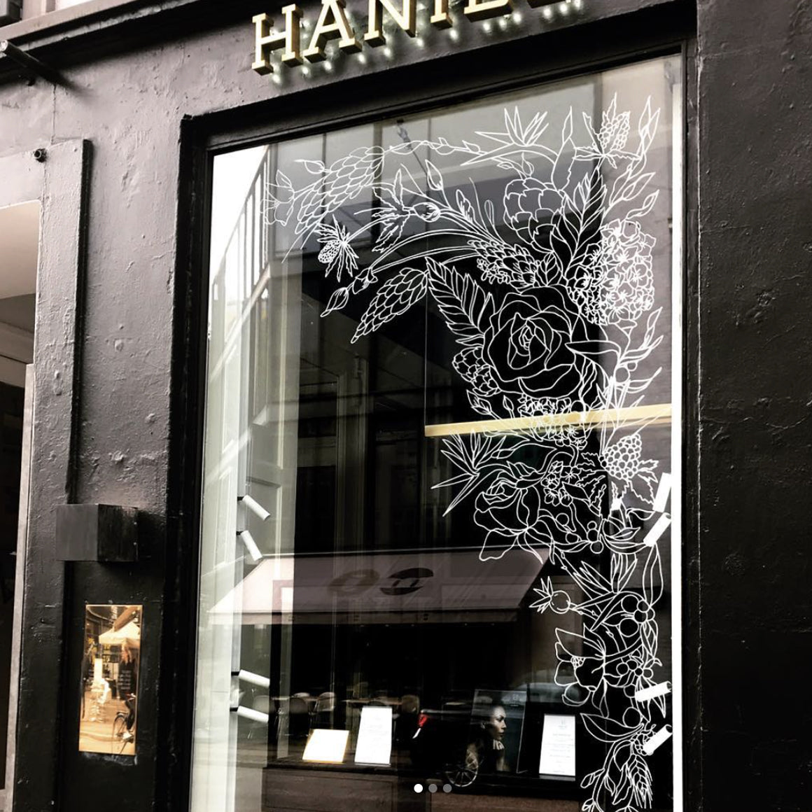 Butikken blomstrer ...